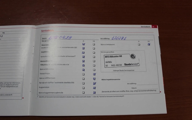 Skoda Octavia cena 28900 przebieg: 205186, rok produkcji 2011 z Kuźnia Raciborska małe 301